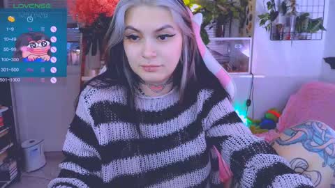 Snapshot of jelyaa chatting on 03.08.25 Jelya online show from 03.08.25