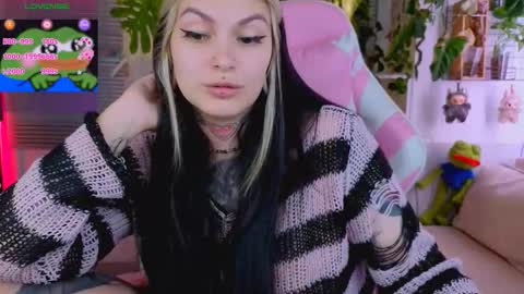 Snapshot of jelyaa chatting on 09.12.25 Jelya online show from 09.12.25