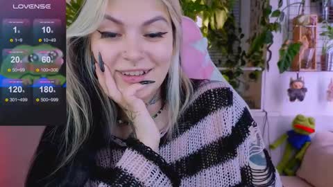 Snapshot of jelyaa chatting on 09.16.25 Jelya online show from 09.16.25