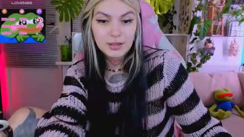 Snapshot of jelyaa chatting on 09.25.25 Jelya online show from 09.25.25