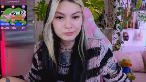 Snapshot of jelyaa chatting on 10.03.25 Jelya online show from 10.03.25