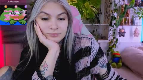 Snapshot of jelyaa chatting on 10.10.25 Jelya online show from 10.10.25