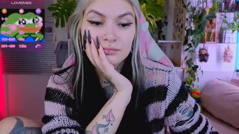 Snapshot of jelyaa chatting on 10.19.25 Jelya online show from 10.19.25