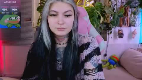 Snapshot of jelyaa chatting on 12.01.25 Jelya online show from 12.01.25