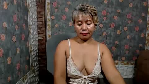 Snapshot of jemm36 chatting on 01.11.25 Jem online show from 01.11.25