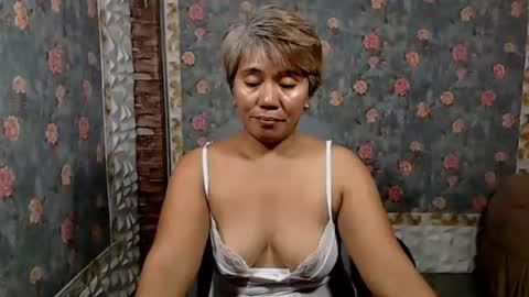 Snapshot of jemm36 chatting on 01.12.25 Jem online show from 01.12.25