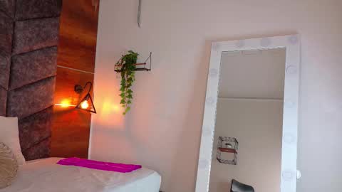 Jena  online show from 11.21.25