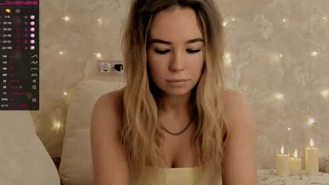 Snapshot of jeniferji chatting on 11.23.25 EvaSileZ online show from 11.23.25