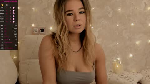 Snapshot of jeniferji chatting on 11.29.25 EvaSileZ online show from 11.29.25