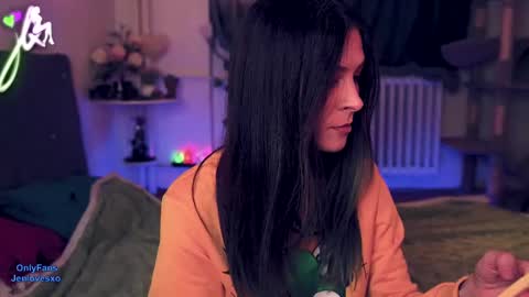 Snapshot of jeniferlovex chatting on 02.09.25 jeniferlovex online show from 02.09.25