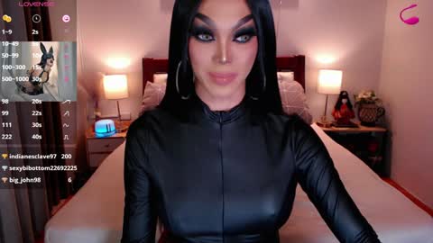 Queen Jenifer online show from 01.26.25