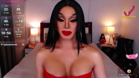 Queen Jenifer online show from 09.21.25