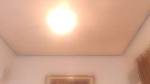 Queen Jenifer online show from 12.21.25