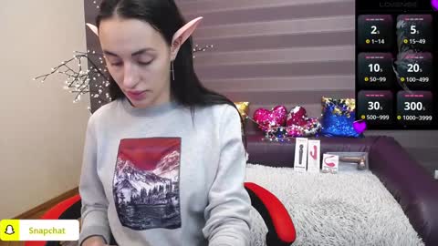 Snapshot of jeniferstone chatting on 12.08.24 Kira online show from 12.08.24