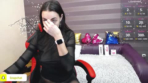 Snapshot of jeniferstone chatting on 12.17.24 Kira online show from 12.17.24