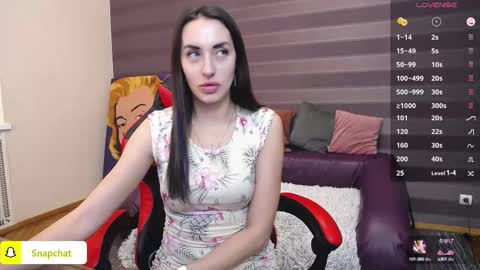 Snapshot of jeniferstone chatting on 03.11.25 Kira online show from 03.11.25