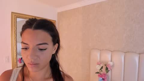 Snapshot of jenifferlopez_ chatting on 11.13.25 Samanta online show from 11.13.25