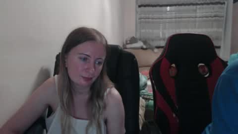 JenisAndPeter online show from 09.10.25