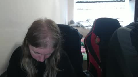 JenisAndPeter online show from 10.11.25