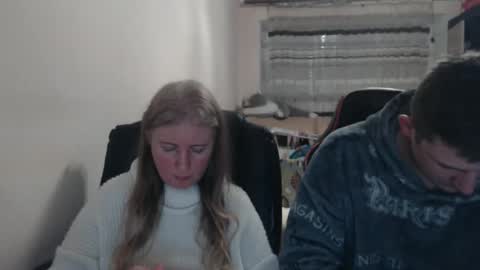 Snapshot of jenisandpeter chatting on 03.02.26 JenisAndPeter online show from 03.02.26