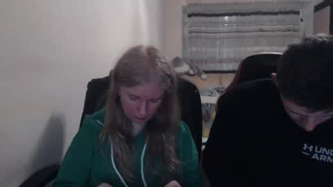 Snapshot of jenisandpeter chatting on 03.27.26 JenisAndPeter online show from 03.27.26