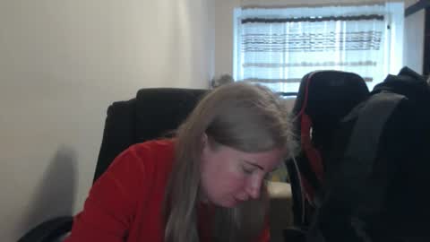 Snapshot of jenisandpeter chatting on 04.09.26 JenisAndPeter online show from 04.09.26