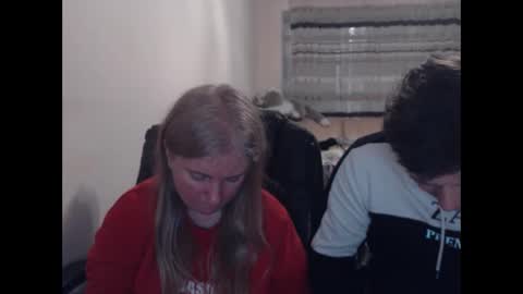 Snapshot of jenisandpeter chatting on 04.10.26 JenisAndPeter online show from 04.10.26