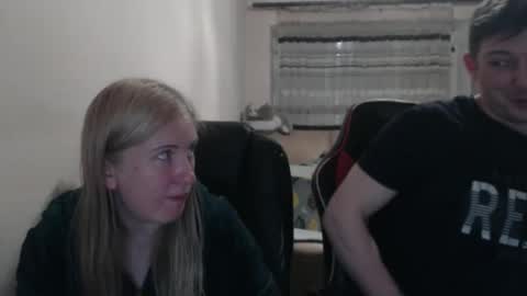 Snapshot of jenisandpeter chatting on 04.24.26 JenisAndPeter online show from 04.24.26