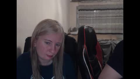 Snapshot of jenisandpeter chatting on 04.29.26 JenisAndPeter online show from 04.29.26