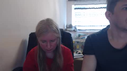 Snapshot of jenisandpeter chatting on 05.06.26 JenisAndPeter online show from 05.06.26