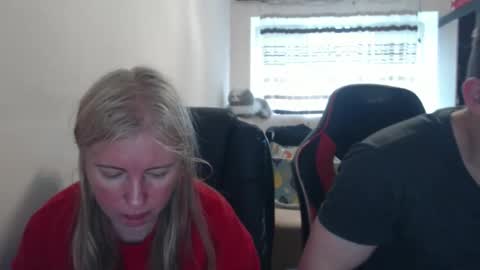 Snapshot of jenisandpeter chatting on 05.10.26 JenisAndPeter online show from 05.10.26