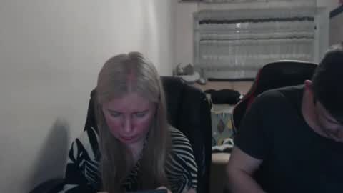 Snapshot of jenisandpeter chatting on 05.10.26 JenisAndPeter online show from 05.10.26