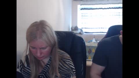 Snapshot of jenisandpeter chatting on 05.11.26 JenisAndPeter online show from 05.11.26