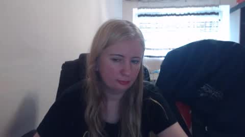 Snapshot of jenisandpeter chatting on 05.20.26 JenisAndPeter online show from 05.20.26