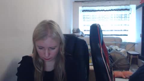 Snapshot of jenisandpeter chatting on 05.22.26 JenisAndPeter online show from 05.22.26