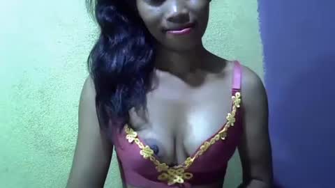 Snapshot of jenkins_jxx chatting on 11.04.25 Jennie online show from 11.04.25