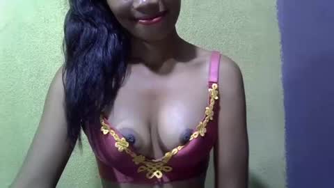 Snapshot of jenkins_jxx chatting on 11.05.25 Jennie online show from 11.05.25