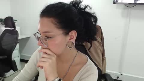 Snapshot of jenn_cg chatting on 02.25.26 jenn online show from 02.25.26