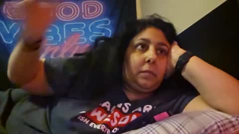 Snapshot of jennabrady chatting on 02.06.25  Dragon Queen. Be my Dragon --  and  online show from 02.06.25