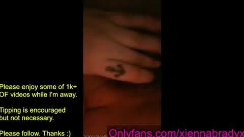 Snapshot of jennabrady chatting on 07.09.26 Dragon Queen. Be my Dragon -- and online show from 07.09.26