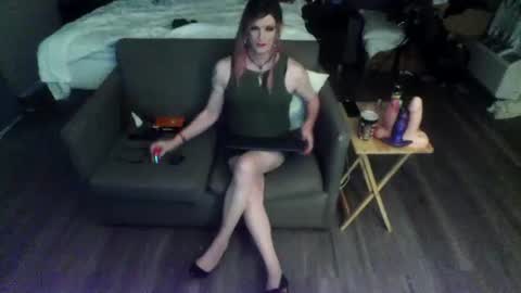Snapshot of jennacd4life chatting on 06.25.26 Jenna Cross online show from 06.25.26