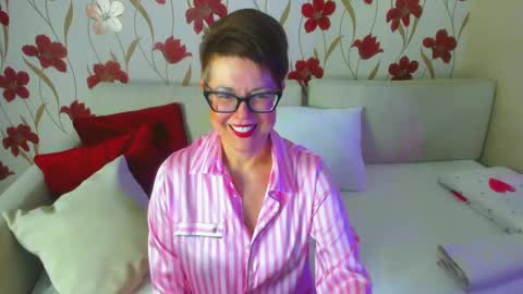 Jenn online show from 02.11.25