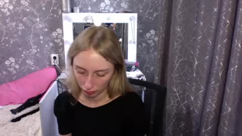 Snapshot of jennalomer chatting on 06.25.26 Jenna online show from 06.25.26