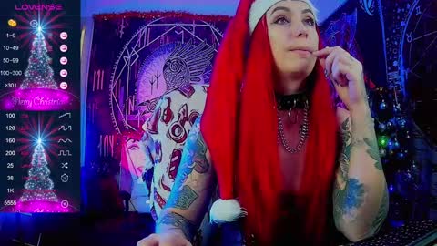 Snapshot of jennalovvee chatting on 12.19.24 Mrs. Jenna online show from 12.19.24