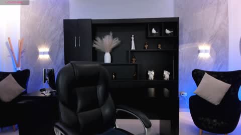 Snapshot of jennaolson chatting on 01.13.25 Jenna Olson online show from 01.13.25