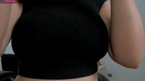 Snapshot of jennaolson chatting on 02.20.25 Jenna Olson online show from 02.20.25