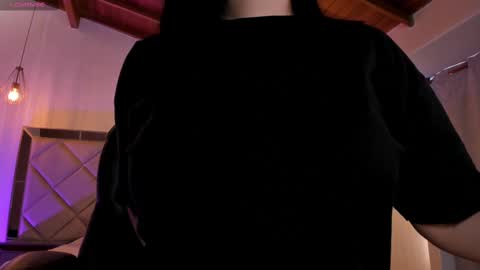 Snapshot of jennaolson chatting on 03.06.25 Jenna Olson online show from 03.06.25