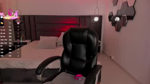 Jenna Olson  online show from 01.12.26