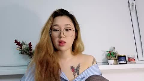 Snapshot of jennatyan chatting on 12.02.25 JENNA online show from 12.02.25