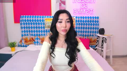 Snapshot of jennifer_munoz chatting on 09.30.25 Jennifer online show from 09.30.25